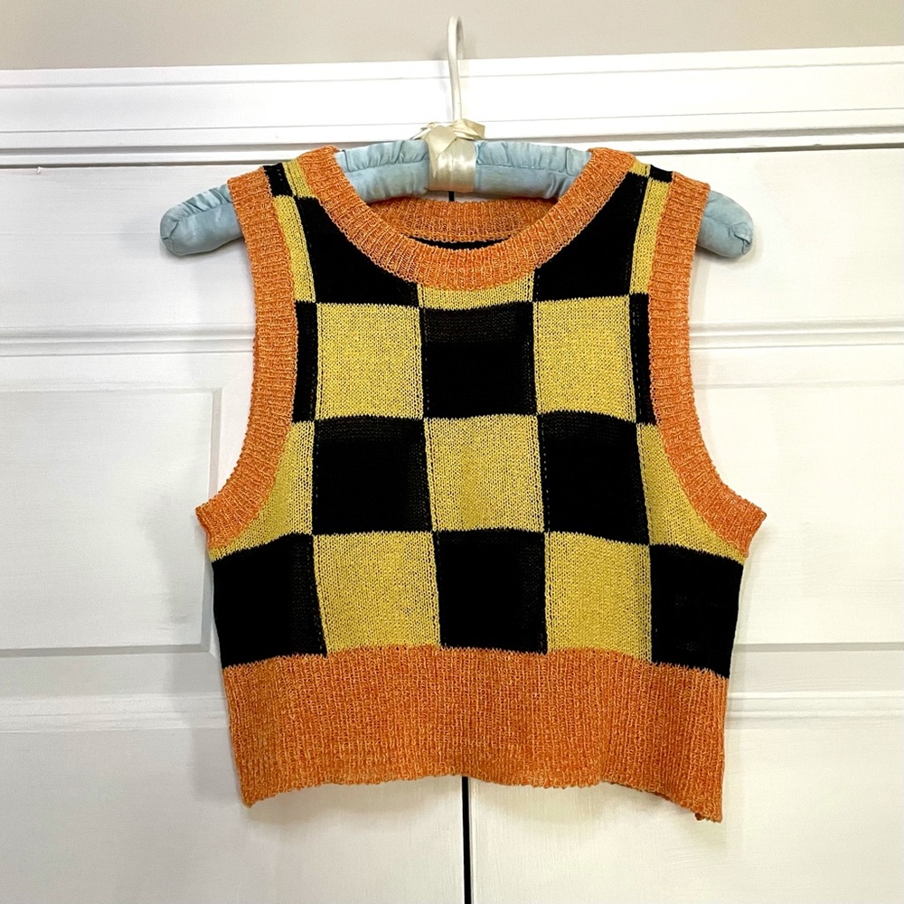 Checkered Lightweight Sweater Vest Top